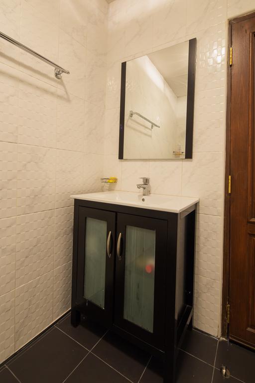 Luxury Town House In The Heart Of The Old City เชียงใหม่ ภายนอก รูปภาพ