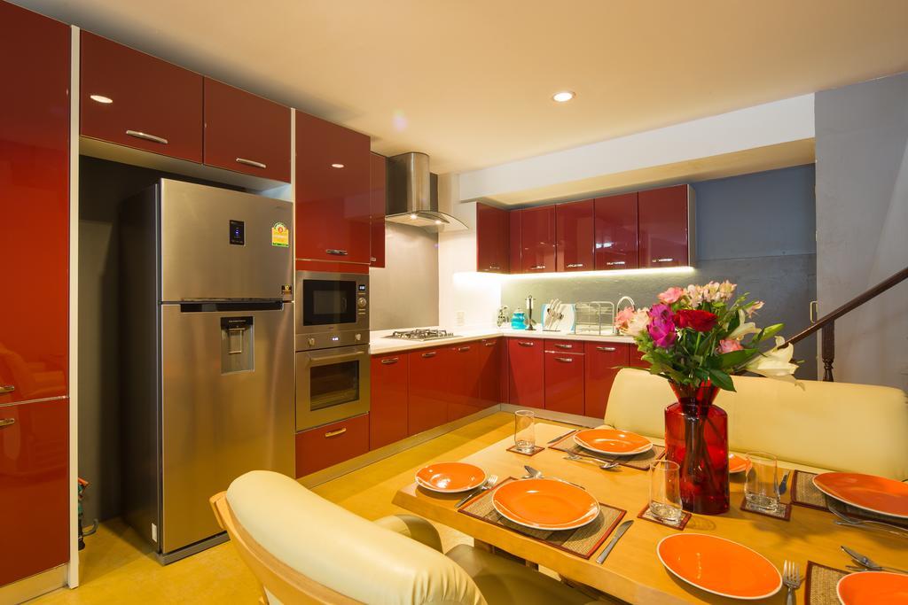 Luxury Town House In The Heart Of The Old City เชียงใหม่ ภายนอก รูปภาพ