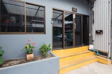 Luxury Town House In The Heart Of The Old City เชียงใหม่ ภายนอก รูปภาพ